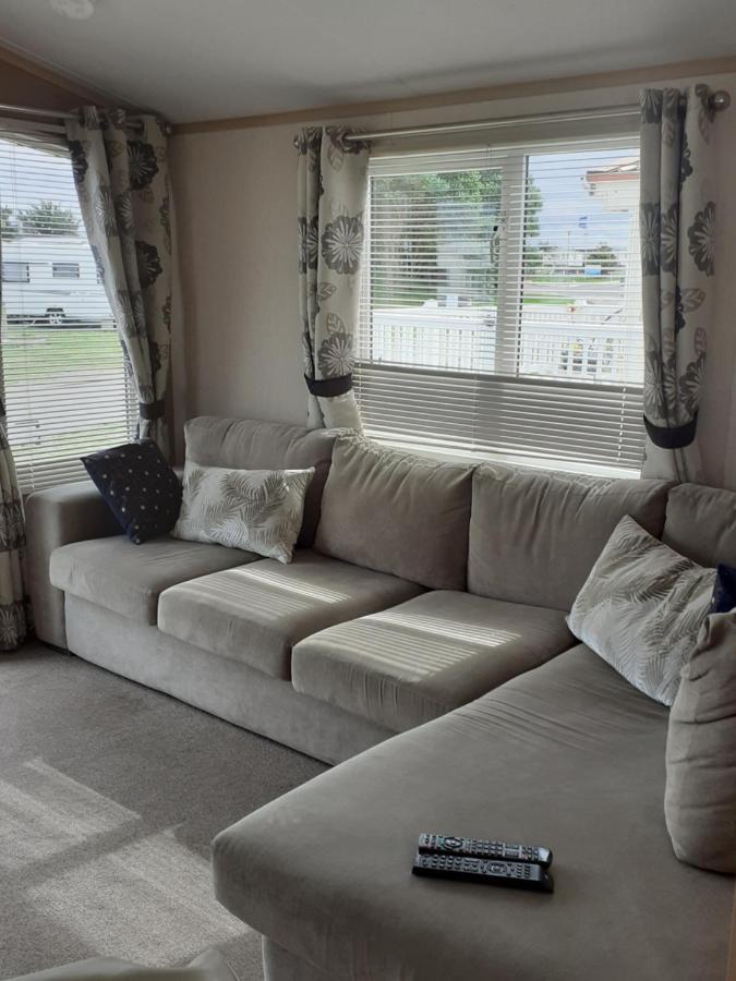 Rick'S Retreat Static Caravan Near The Beach With Free Wifi Lossiemouth Bagian luar foto