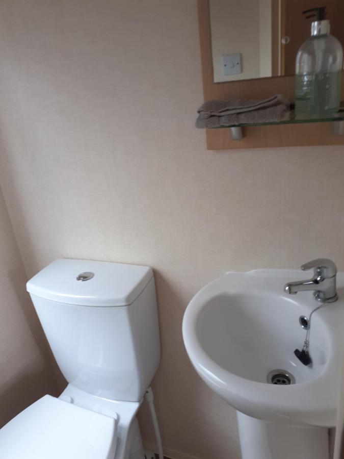 Rick'S Retreat Static Caravan Near The Beach With Free Wifi Lossiemouth Bagian luar foto