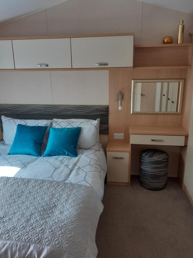 Rick'S Retreat Static Caravan Near The Beach With Free Wifi Lossiemouth Bagian luar foto