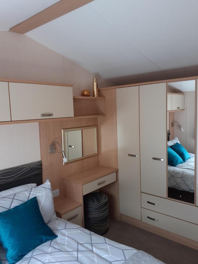 Rick'S Retreat Static Caravan Near The Beach With Free Wifi Lossiemouth Bagian luar foto